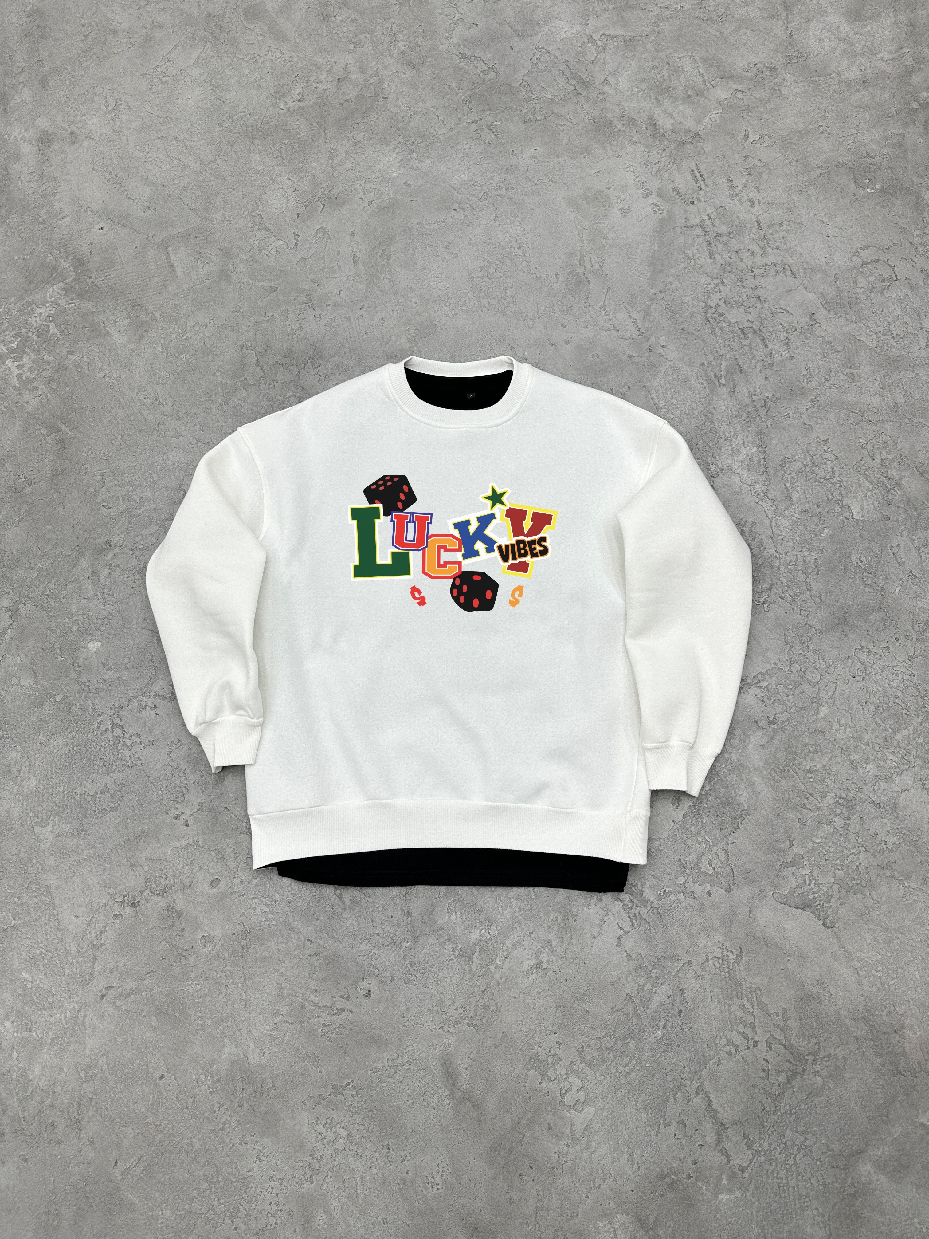 S126 3 İPLİK BİSİKLET YAKA ''LUCKY VIBES'' BASKILI SWEAT